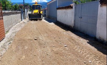 Fillon puna për asfaltimin e tre rrugëve në fshatin Bulgarec 