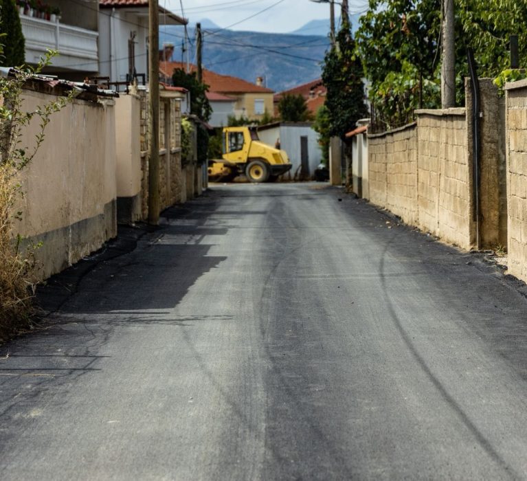 Asfaltimi i rrugës “Thoma Nashi”