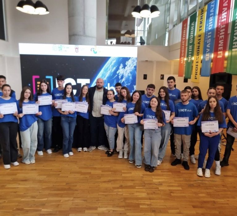 Të rinjtë e Korca Innovation Hub në garën e ideve teknologjike