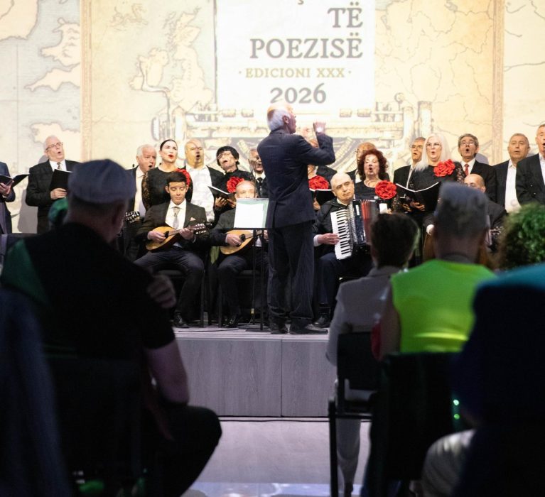 Mbrëmja e parë e Netëve Korçare të Poezisë