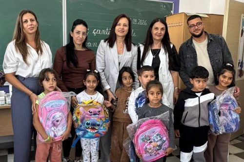 Shpërndarja e kiteve shkollore për fëmijë